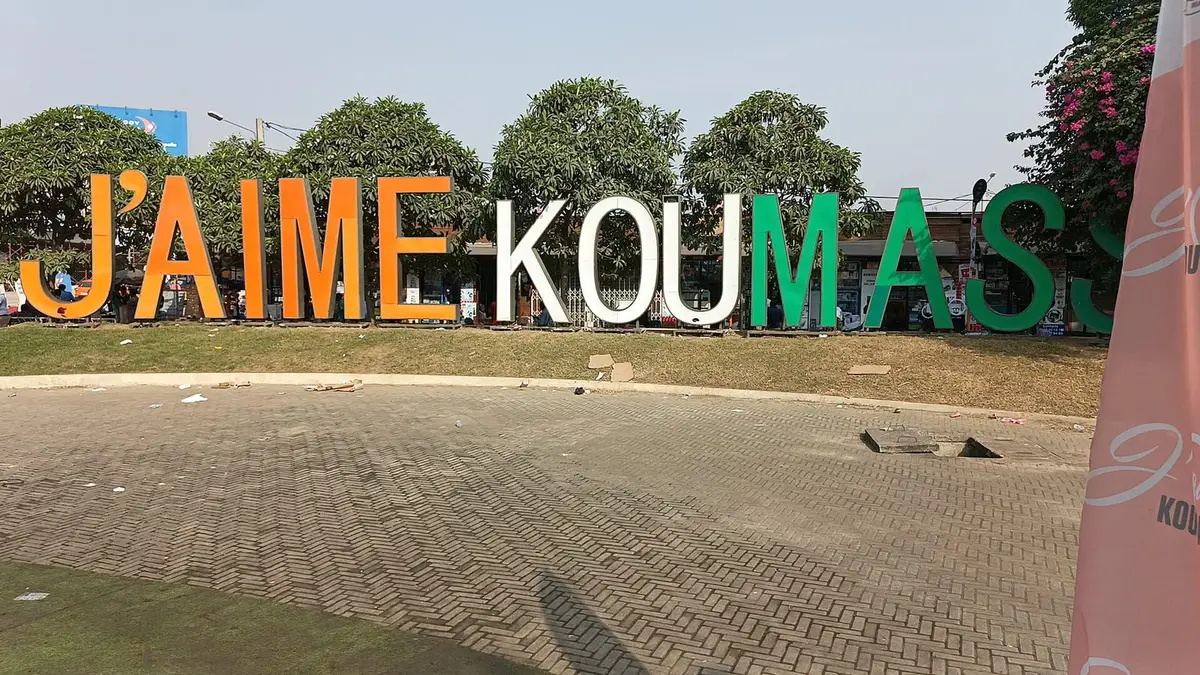 Illustration : la commune de Koumassi, à Abidjan, Kod B, CC BY-SA 4.0, Wikimedia Commons.