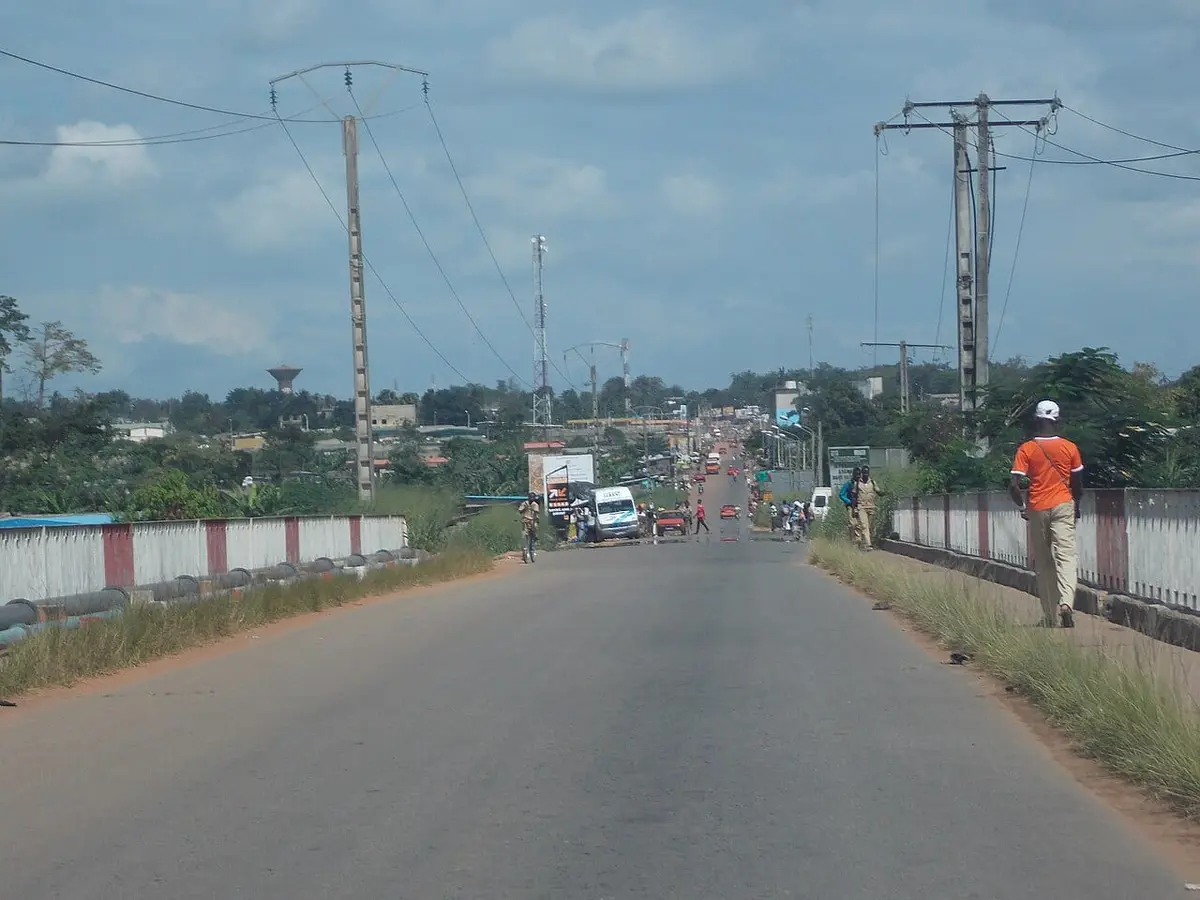 Illustration : le pont de Soubré sur le Sassandra, Cyriac Gbogou, CC BY-SA 4.0, Wikimedia Commons.