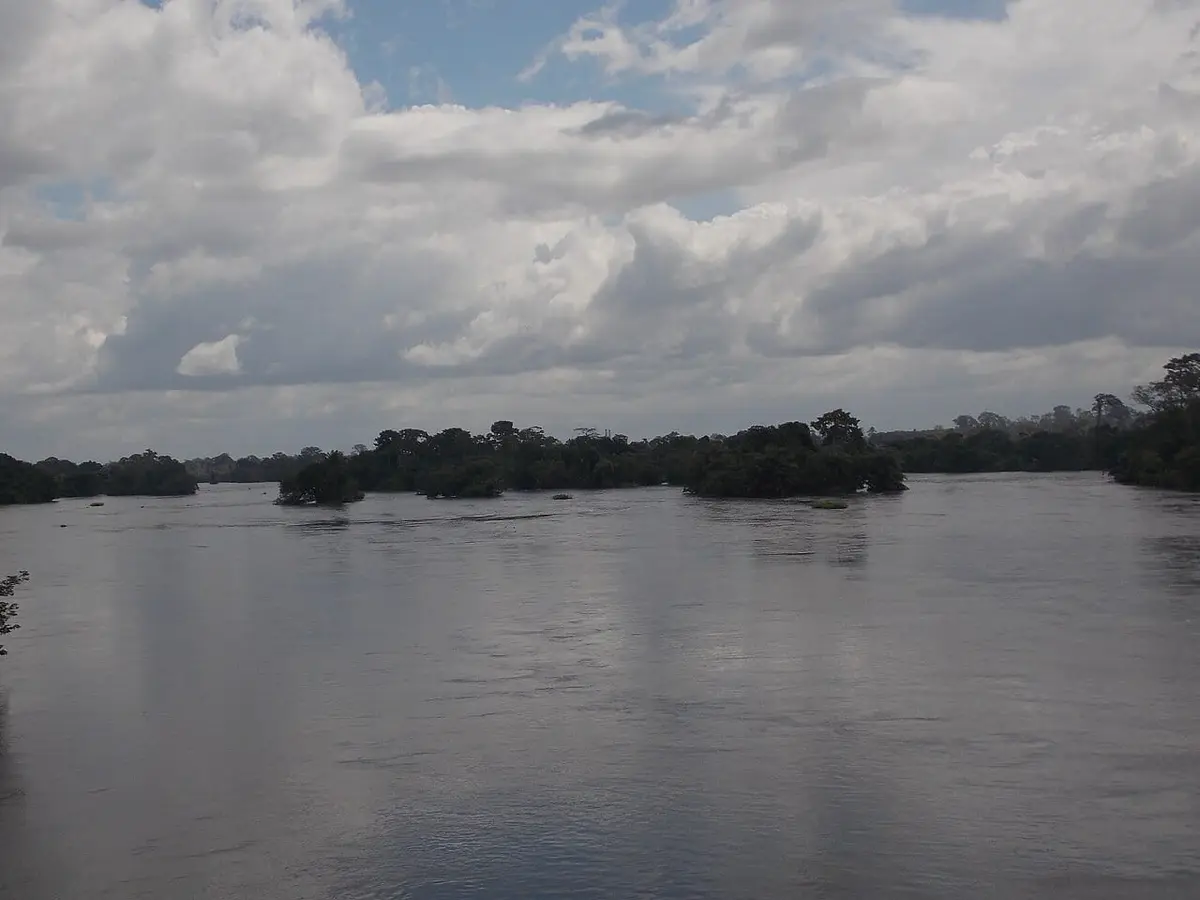 Illustration : le fleuve Sassandra à Soubré, Cyriac Gbogou, CC BY-SA 4.0, Wikimedia Commons.